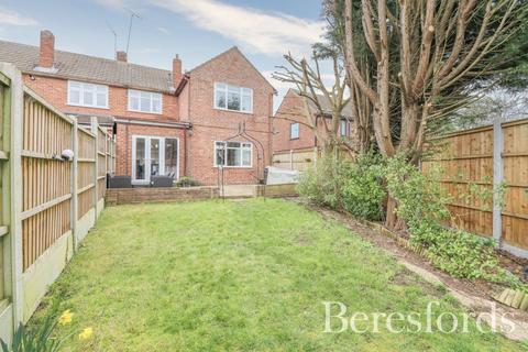 31 Queenswood Avenue, Hutton, Brentwood, CM13 1HU
