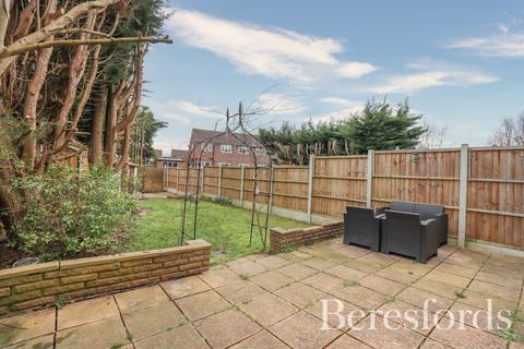 31 Queenswood Avenue, Hutton, Brentwood, CM13 1HU
