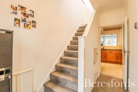 31 Queenswood Avenue, Hutton, Brentwood, CM13 1HU