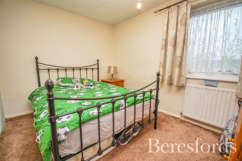 14 Tomlyns Close, Hutton, Brentwood, CM13 1PU