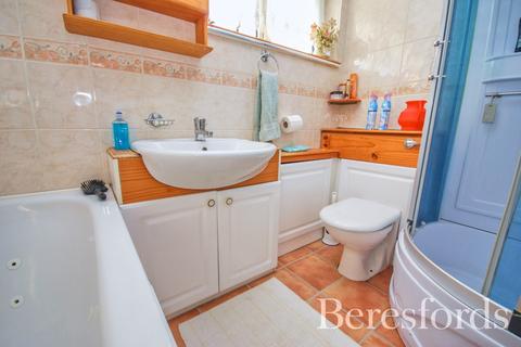 18 Tomlyns Close, Hutton, Brentwood, CM13 1PU