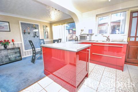18 Tomlyns Close, Hutton, Brentwood, CM13 1PU