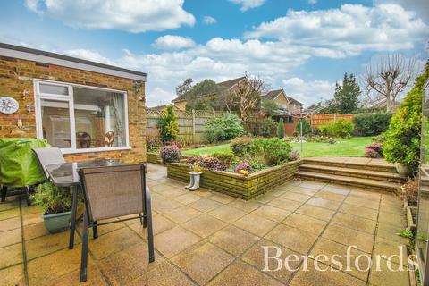 9 Hutton Village, Hutton, Brentwood, CM13 1RR