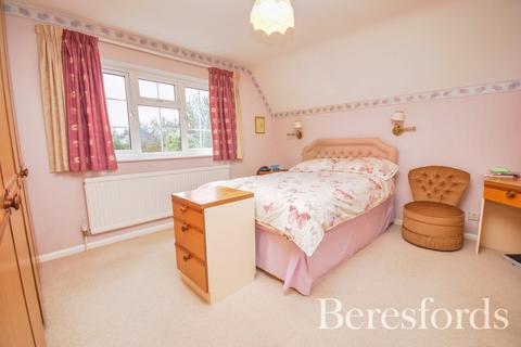9 Hutton Village, Hutton, Brentwood, CM13 1RR