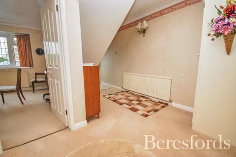 9 Hutton Village, Hutton, Brentwood, CM13 1RR