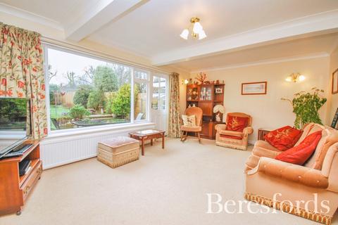 9 Hutton Village, Hutton, Brentwood, CM13 1RR