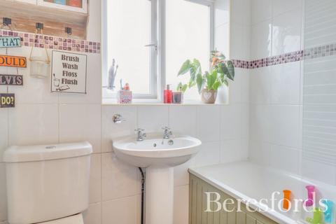23 Cedar Close, Hutton, Brentwood, CM13 1NE