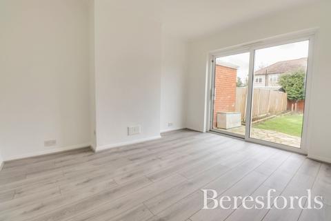2 Edwards Way, Hutton, Brentwood, CM13 1BT