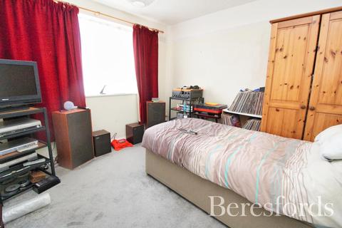 25 Isis Drive, Upminster, RM14 1LJ