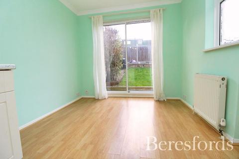 10 Rustic Close, Upminster, RM14 1JP