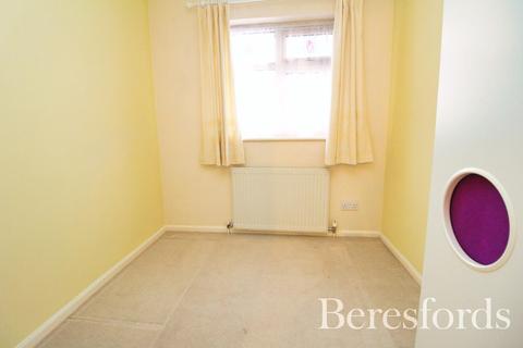 10 Rustic Close, Upminster, RM14 1JP