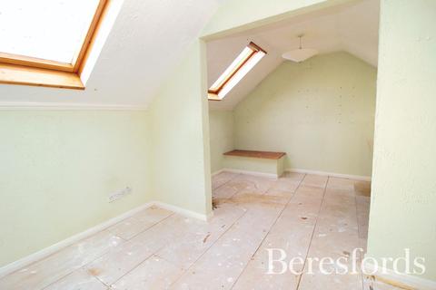 10 Rustic Close, Upminster, RM14 1JP