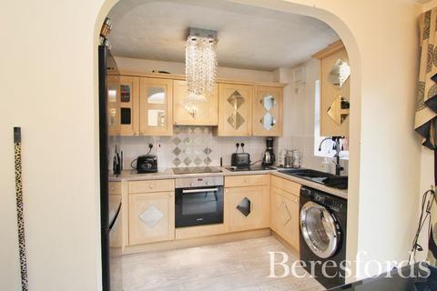48 Birch Crescent, South Ockendon, RM15 6TZ