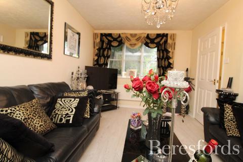 48 Birch Crescent, South Ockendon, RM15 6TZ