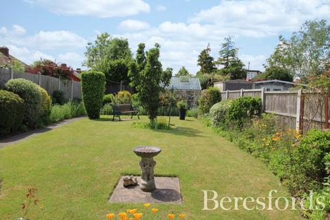 1 Winchester Avenue, Upminster, RM14 3LP