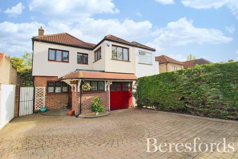 100 Deyncourt Gardens, Upminster, RM14 1DQ