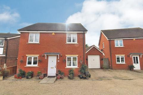 41 Blunts Hall Road, Witham, CM8 1ES