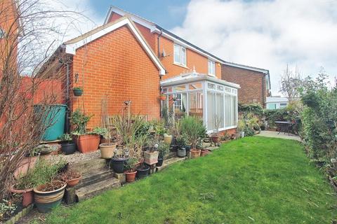 41 Blunts Hall Road, Witham, CM8 1ES