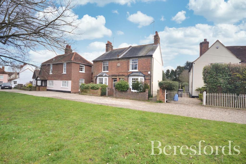 St. Johns Green, Chelmsford, CM1 2 bed semidetached house £465,000