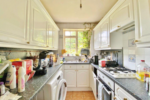 16 Tolson Road, Isleworth, TW7 7AE