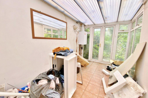 16 Tolson Road, Isleworth, TW7 7AE