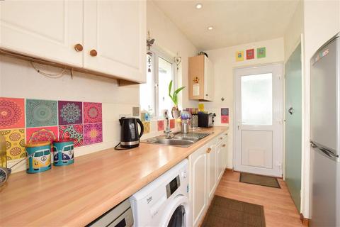 42 High Ridge, Hythe, CT21 5TF