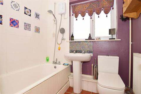 42 High Ridge, Hythe, CT21 5TF
