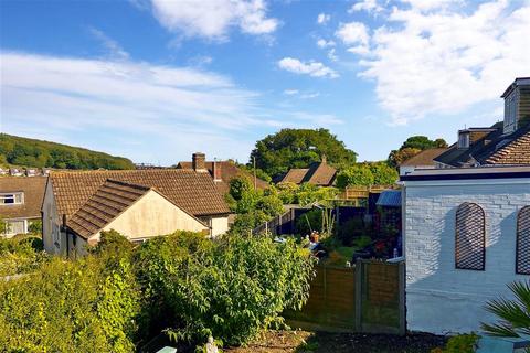 42 High Ridge, Hythe, CT21 5TF