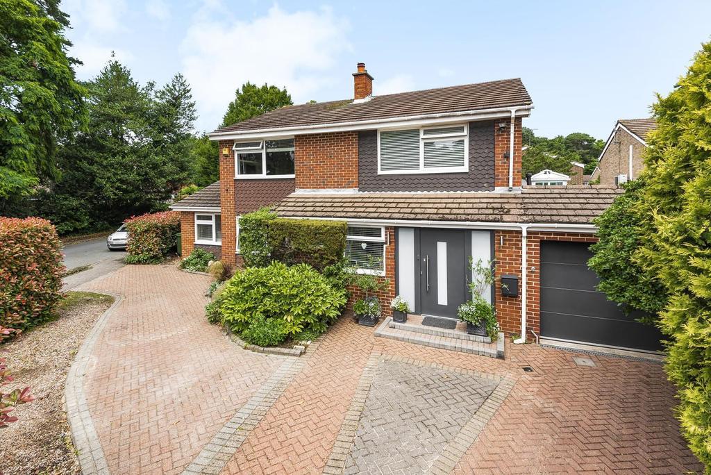 Netherby Park, Weybridge, KT13 4 bed detached house £1,195,000