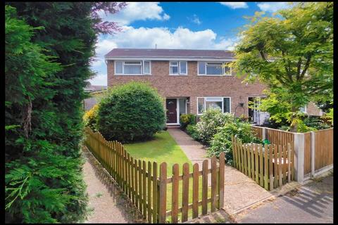 19 Benbow Gardens, Calmore, Southampton, SO40 2SX