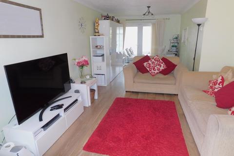 19 Benbow Gardens, Calmore, Southampton, SO40 2SX