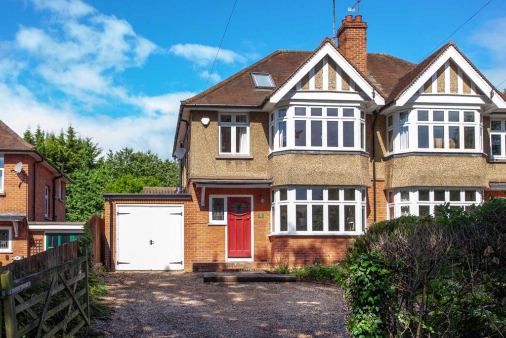 Peppard Road, Caversham, Reading 4 bed semidetached house £795,000