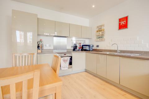 2 bedroom apartment for sale, Ringside, Bracknell