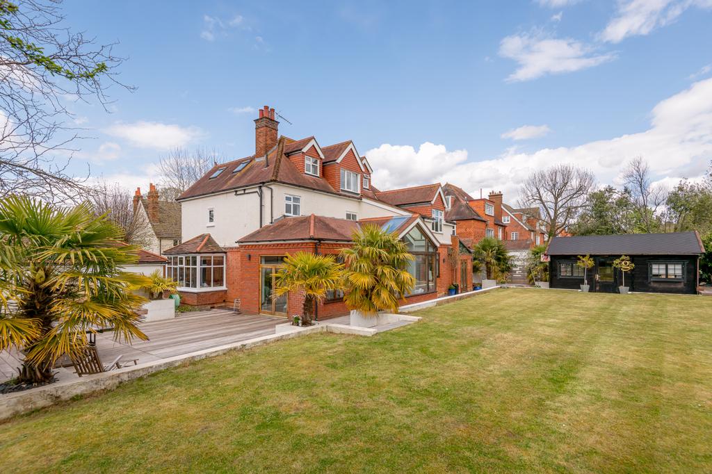 Leatherhead 6 bed detached house £1,525,000