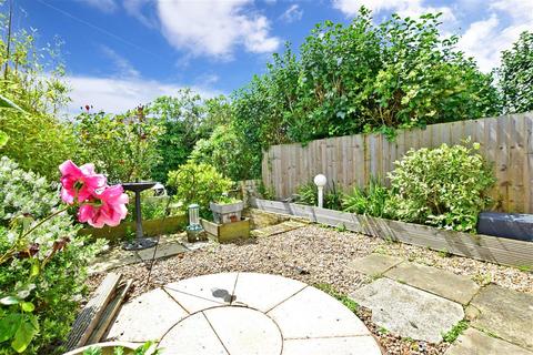 13 Coastguard Cottages, Hythe, CT21 6HN