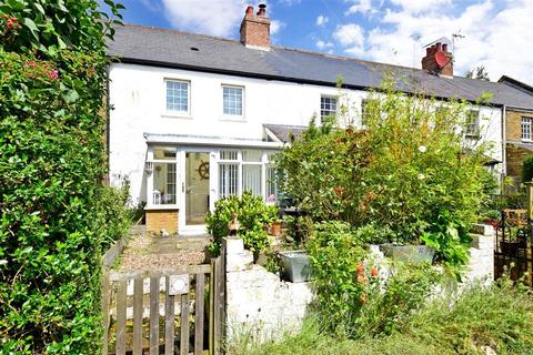 13 Coastguard Cottages, Hythe, CT21 6HN