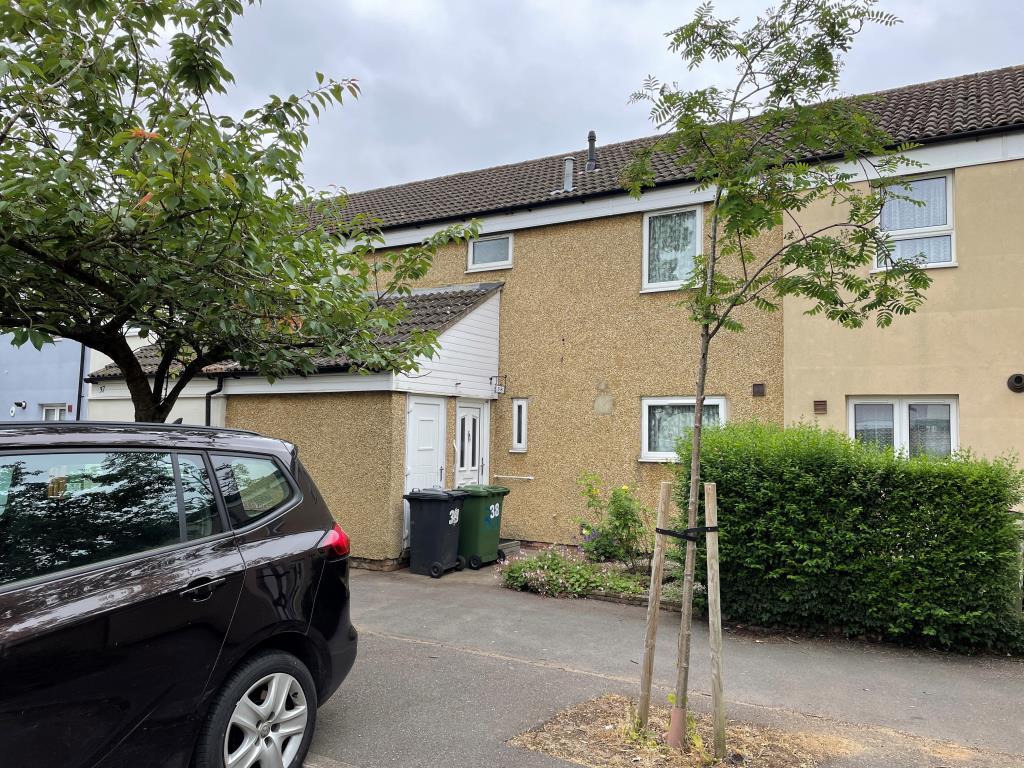 38 Cathwaite, Paston, Peterborough 3 bed semidetached house £100,000