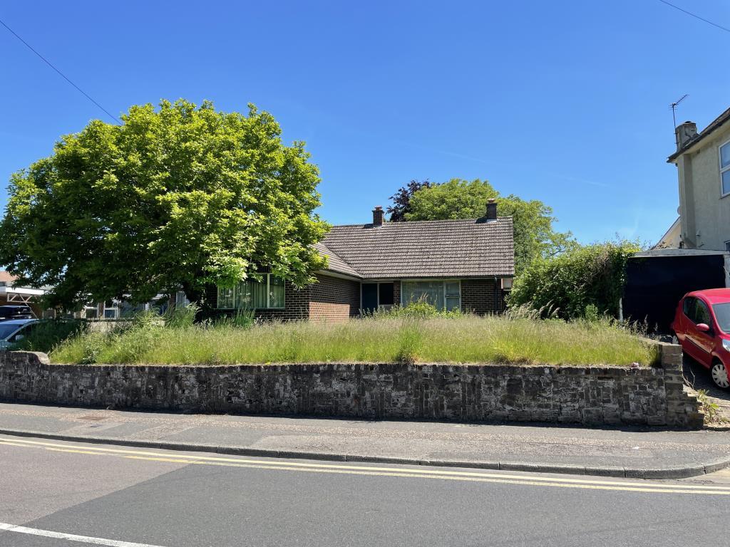 27 Old Perry Street, Northfleet... 2 bed bungalow £285,000