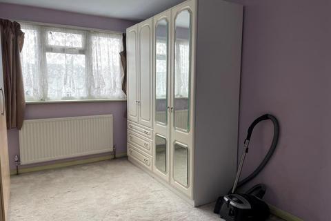23 Carlingford Road, Morden, SM4 4NY