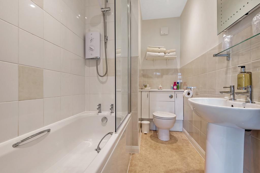 En Suite Bedroom 2