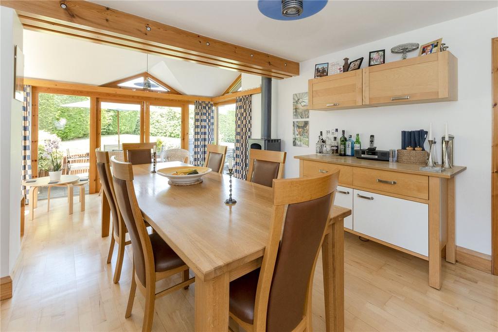 Dining/ Family Room