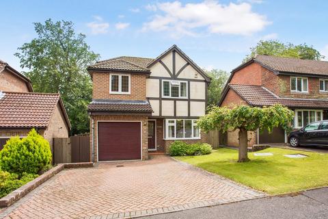 7 Graycoats Drive, Crowborough, TN6 2JT