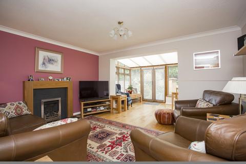 7 Graycoats Drive, Crowborough, TN6 2JT