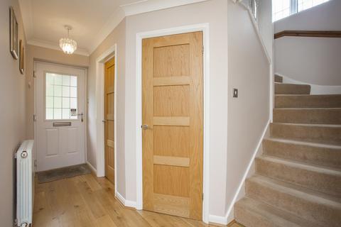 7 Graycoats Drive, Crowborough, TN6 2JT