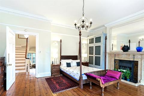 53 Addison Gardens, London, W14 0DP