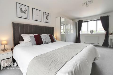 2 Beluga Close, Peterborough, PE2 8NE