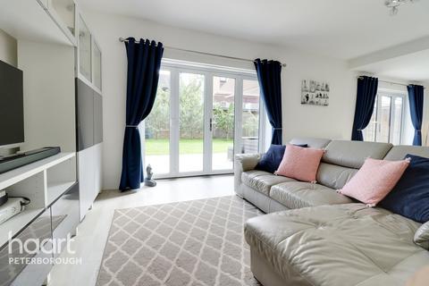2 Beluga Close, Peterborough, PE2 8NE
