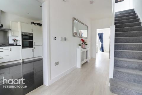2 Beluga Close, Peterborough, PE2 8NE