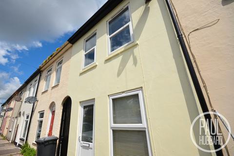 3 bedroom terraced house to rent - Clifton Road, Kirkley, Suffolk