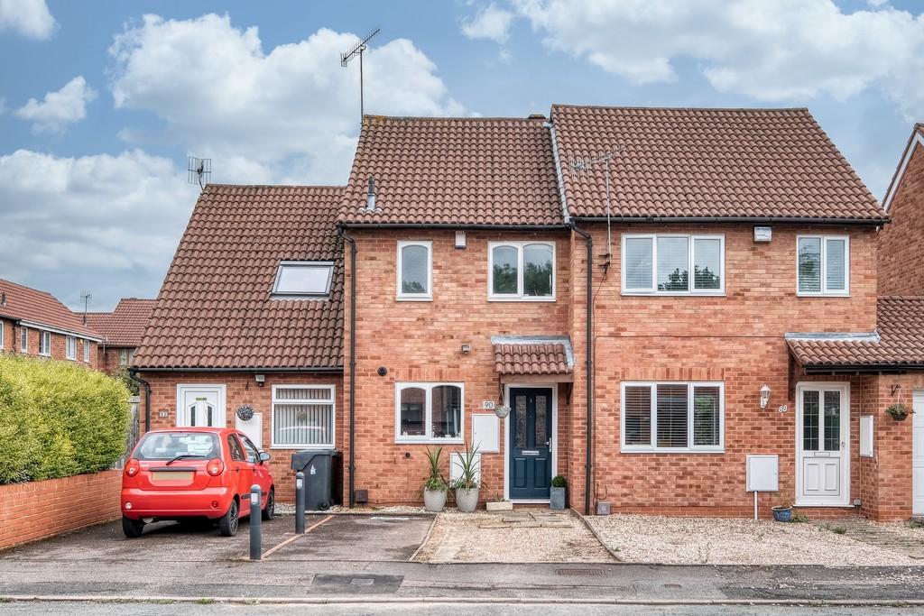 Mayfield Close, Catshill, Bromsgrove, B61 0NP 2 bed terraced house for